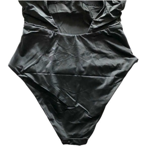 Andie Swim The Asbury One Piece Sleek Black Modest Adj Cross Straps  Size LG NWT - Picture 8 of 11